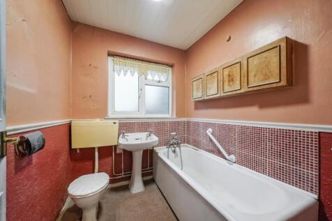 10 Hudson Rd, Hayes, Middlesex, UB3 5EL