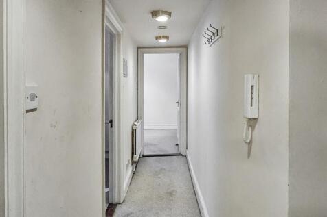 Flat 6 Edinburgh House, 56-57 Courtfield Gardens, London SW5 0NF