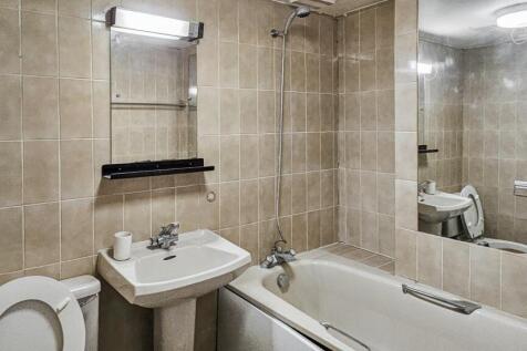 Flat 6 Edinburgh House, 56-57 Courtfield Gardens, London SW5 0NF