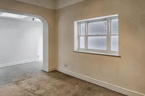 Flat 6 Edinburgh House, 56-57 Courtfield Gardens, London SW5 0NF