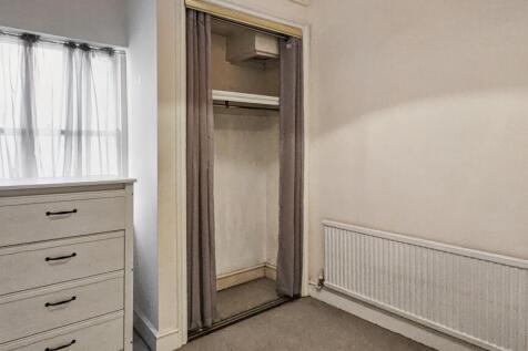 Flat 6 Edinburgh House, 56-57 Courtfield Gardens, London SW5 0NF