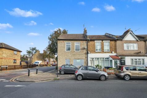 69 Town Road London, N9 0SJ