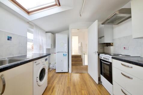 69 Town Road London, N9 0SJ