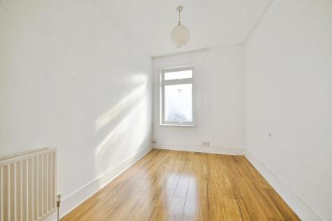 69 Town Road London, N9 0SJ