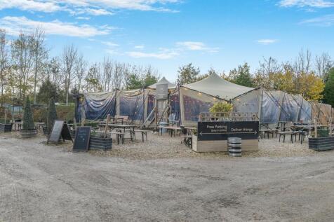 Hawkstone Brewery, College Farm, Stow Road, Bourton-on-the-Water, Gloucestershire GL54 2HN