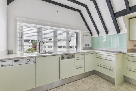 Flat 3, Three Gables, Mill Road, Marlow, Buckinghamshire, SL7 1QB