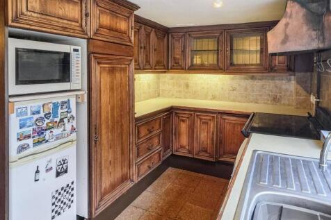 2 The Green, Bisham, Marlow SL7 1RY