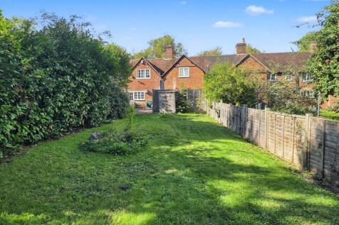 2 The Green, Bisham, Marlow SL7 1RY