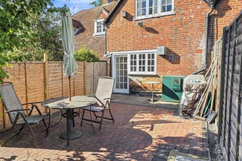 2 The Green, Bisham, Marlow SL7 1RY