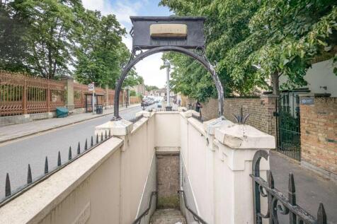 Former Public Conveniences, Robson Road, West Norwood, London SE27 9LA