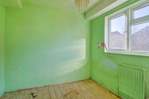 242 Pilgrims Way, Andover, SP10 5HU