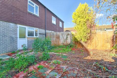 242 Pilgrims Way, Andover, SP10 5HU