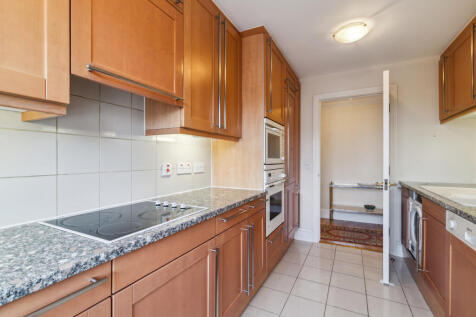 Flat 22, Peninsula Heights, 93 Albert Embankment, Vauxhall, London, SE1 7TY