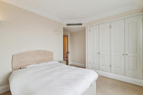 Flat 22, Peninsula Heights, 93 Albert Embankment, Vauxhall, London, SE1 7TY