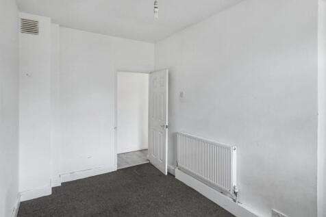 Flat 110, Phipps House, Australia Road, London, W12 7QF