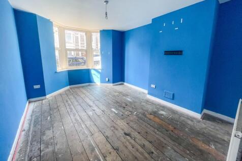 Flat 2, 49 Roseberry Road, Redfield, Bristol, BS5 9QD