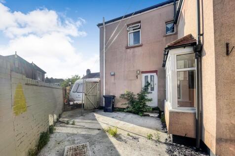Flat 2, 49 Roseberry Road, Redfield, Bristol, BS5 9QD