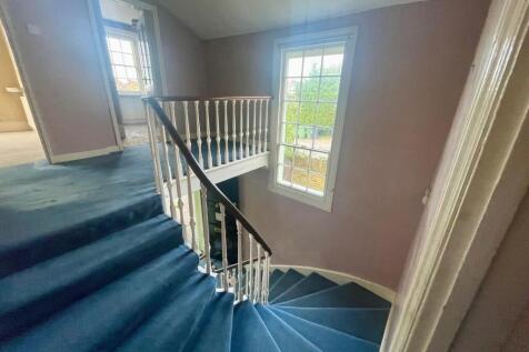 Woodgate, London Road, Epsom, Surrey, KT17 2BB