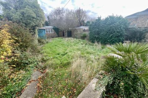 Woodgate, London Road, Epsom, Surrey, KT17 2BB