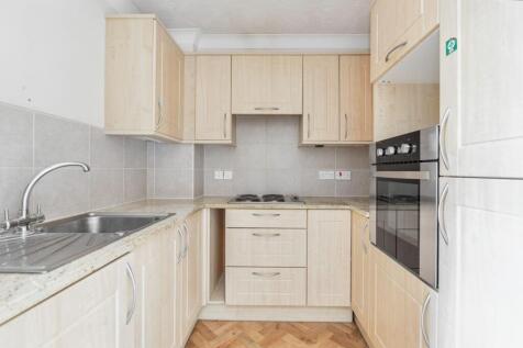 30 Sycamore Court, Aylesbury, Bucks HP19 9SZ