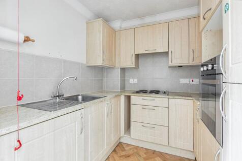 30 Sycamore Court, Aylesbury, Bucks HP19 9SZ