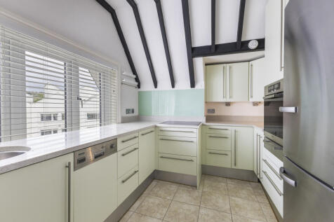 Flat 3, Three Gables, Mill Road, Marlow, Buckinghamshire, SL7 1QB