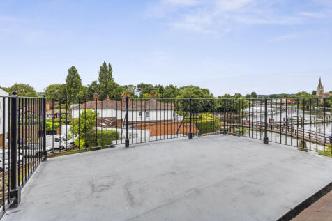 Flat 3, Three Gables, Mill Road, Marlow, Buckinghamshire, SL7 1QB