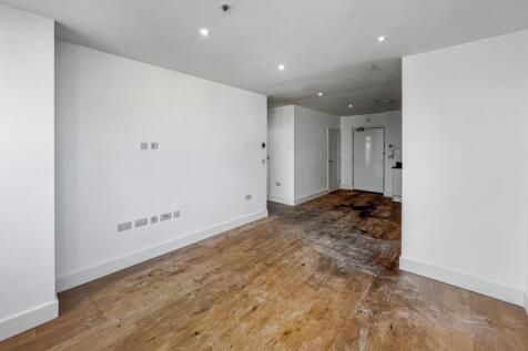 Flat 92 Green Dragon House, 64-70 High Street, Croydon, CR0 1FT