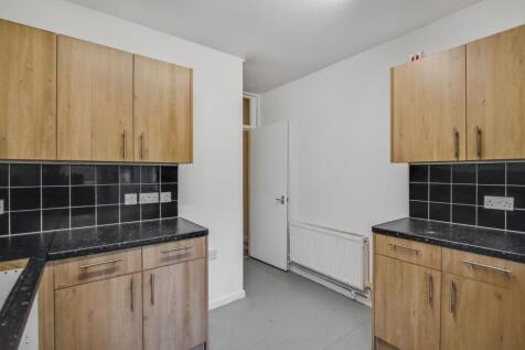 Flat A, 124 Rathcoole Gardens, Hornsey, London, N8 9PG