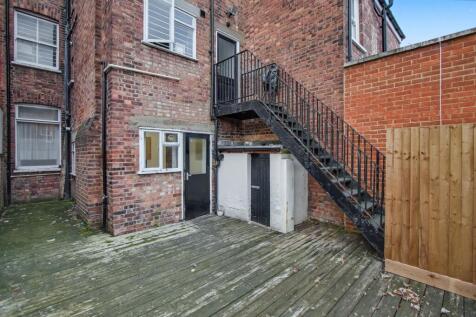 Flat A, 124 Rathcoole Gardens, Hornsey, London, N8 9PG