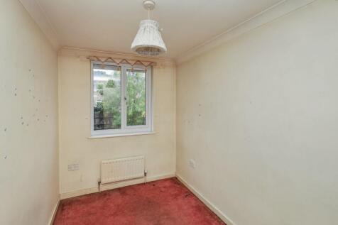 150 Winsor Terrace, Winsor Park Estate, Beckton, London E6 6LD