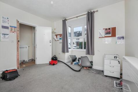 63 Romney Road, Ashford, Kent, TN24 0RR