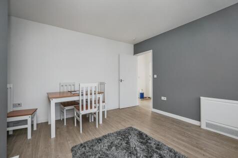 13 Meadowbrook Road, Ashford, Kent, TN24 9AZ