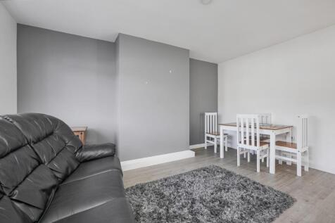 13 Meadowbrook Road, Ashford, Kent, TN24 9AZ