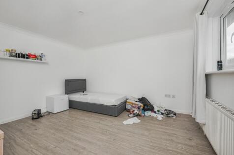 3 The Close, Cockering Road, Canterbury, CT1 3UZ