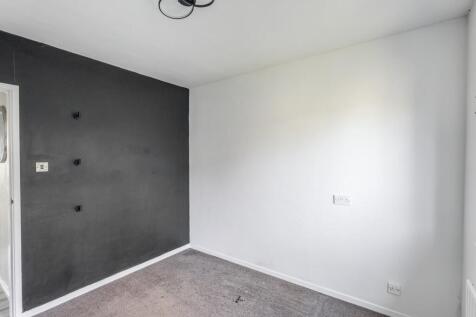 19 Lodge Gate Close, Denholme, Bradford, BD13 4ED