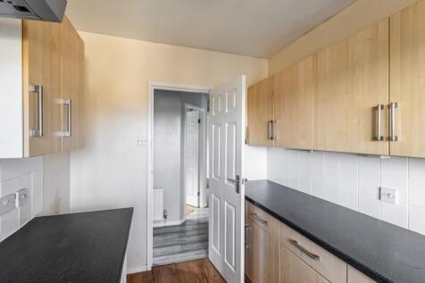 19 Lodge Gate Close, Denholme, Bradford, BD13 4ED