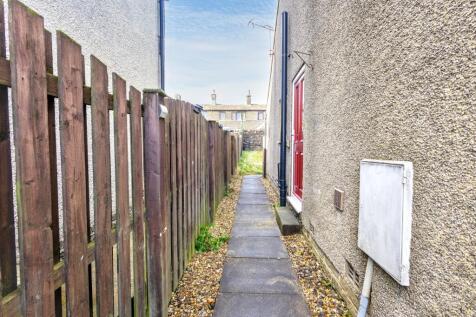 19 Lodge Gate Close, Denholme, Bradford, BD13 4ED