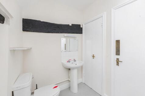 107 High Street, Witney, Oxfordshire, OX28 6HY