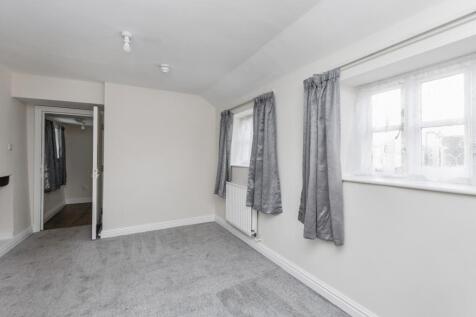 107 High Street, Witney, Oxfordshire, OX28 6HY