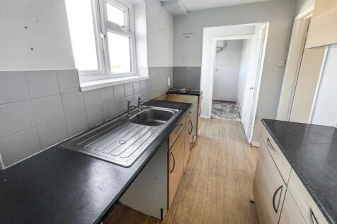 12 Hazelbury Hill, Box, Wiltshire, SN13 8LB