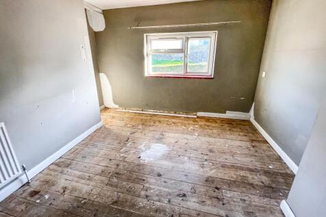 12 Hazelbury Hill, Box, Wiltshire, SN13 8LB