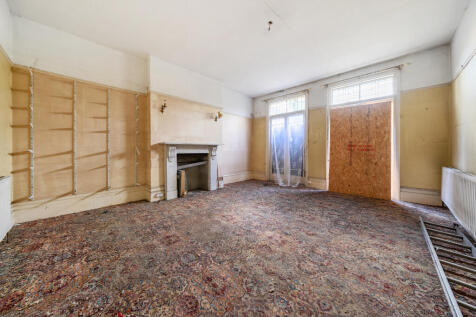 79 Bromley Road, Catford, London, SE6 2UF