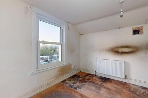 Flat B, 17 Durley Road, Stamford Hill, London, N16 5JW