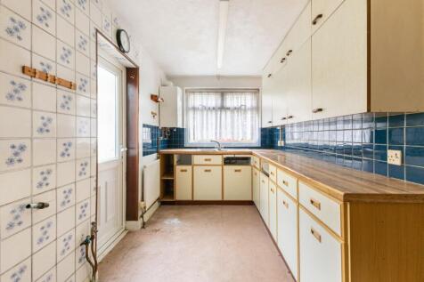 56 Langley Crescent, Harlington, Hayes, UB3 5HN