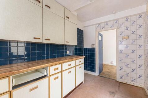 56 Langley Crescent, Harlington, Hayes, UB3 5HN