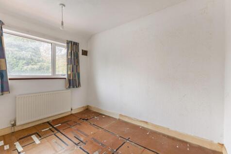 56 Langley Crescent, Harlington, Hayes, UB3 5HN