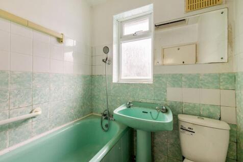 56 Langley Crescent, Harlington, Hayes, UB3 5HN