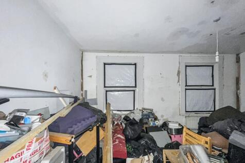 Upper and Lower Flat, 20 Fernham Road, Thornton Heath CR7 8JD