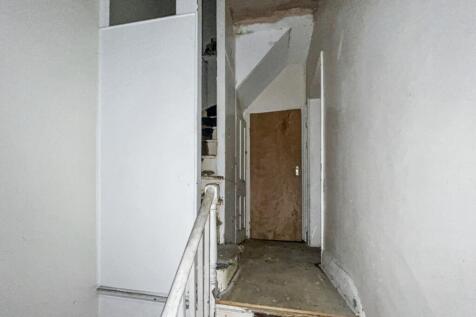 Upper and Lower Flat, 20 Fernham Road, Thornton Heath CR7 8JD